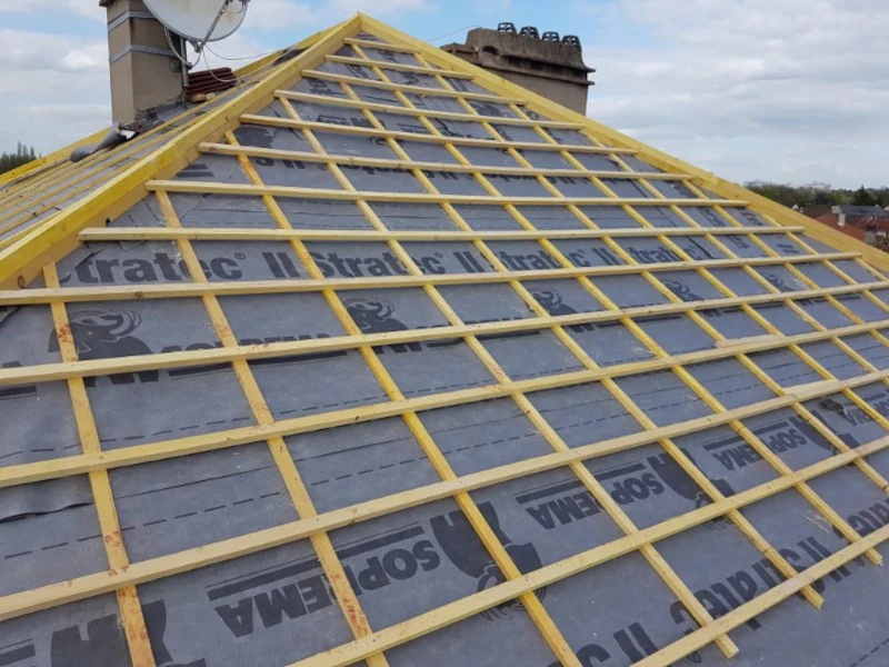 chantier de remplacement de toiture écran de sous toiture et charpente Vitry-sur-Seine