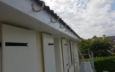 Travaux de toiture à Choisy-le-Roi : pose de planches de rives et de gouttières