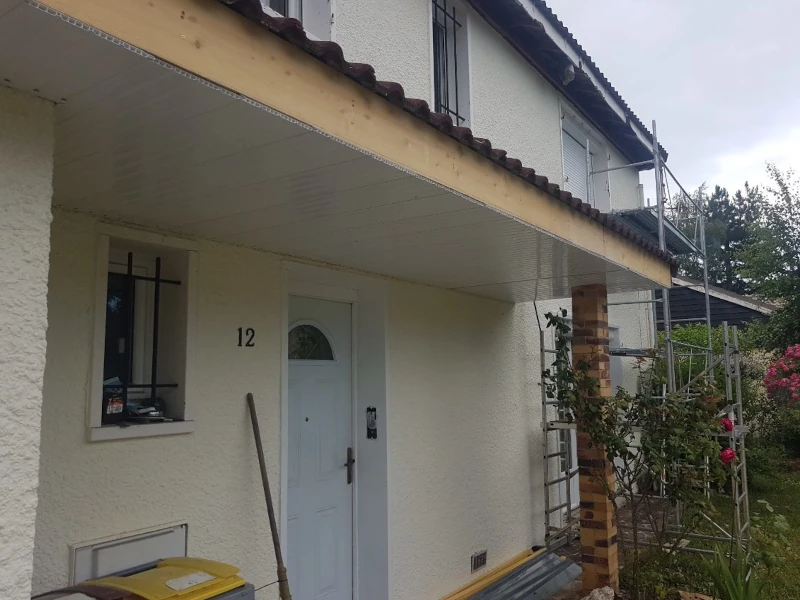 rénovation des planches de rives et pose de gouttières à Choisy-le-Roi